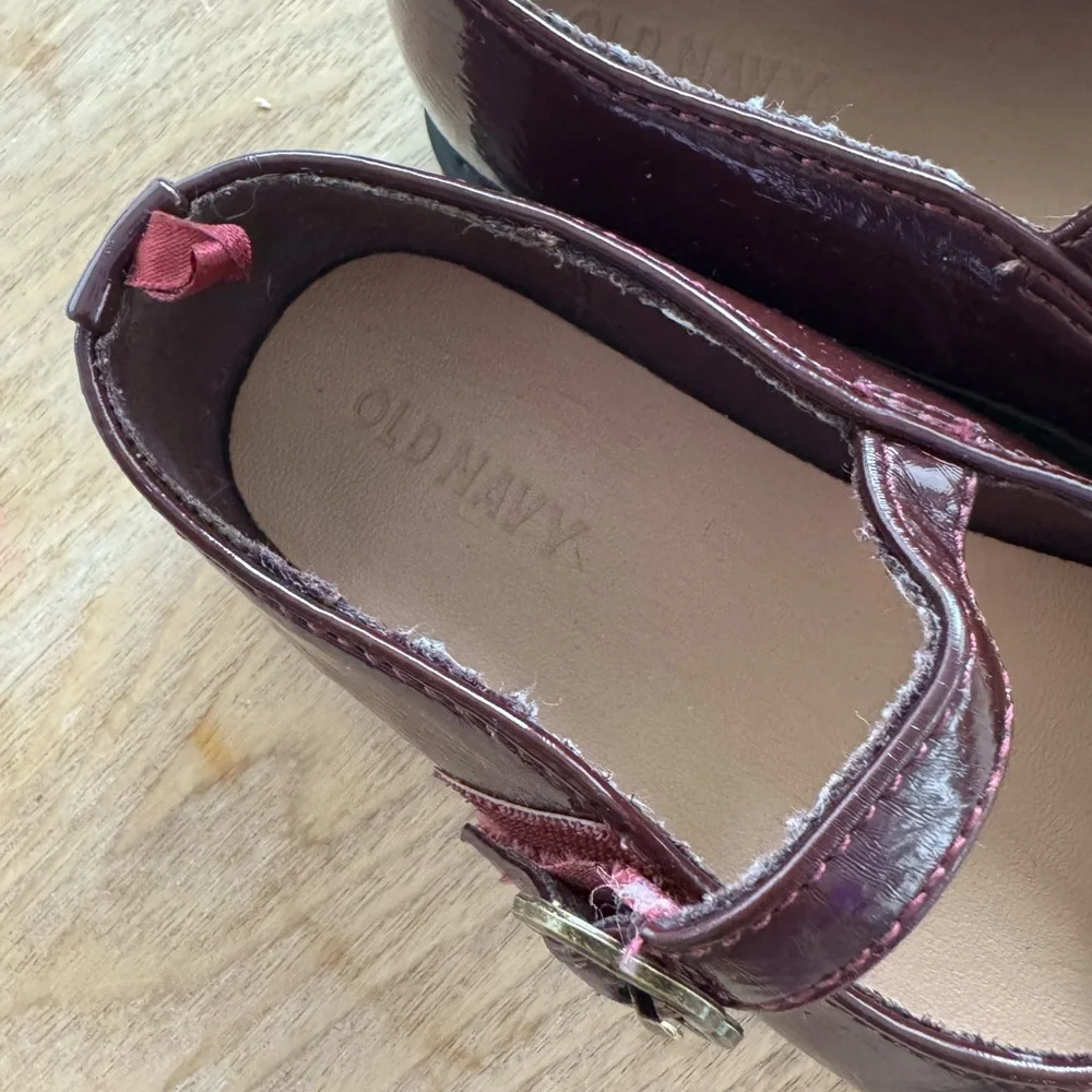 OLD NAVY Burgundy Mary Jane Velcro Dress Shoe Toddler Sz 9